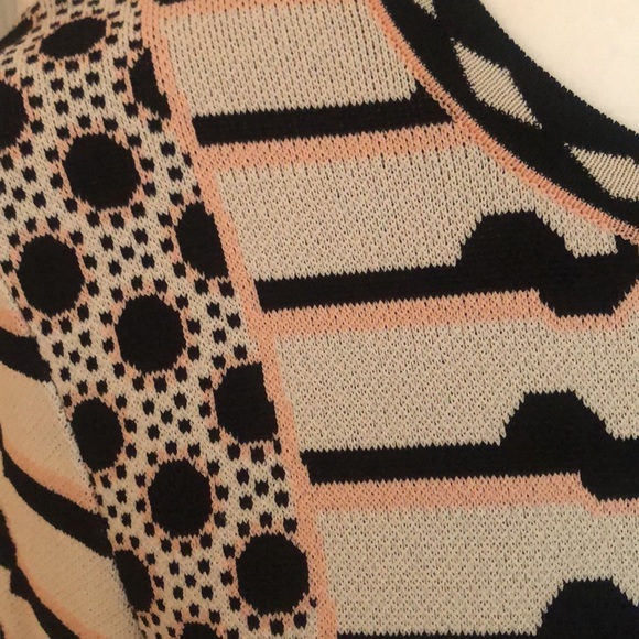 Geometric Pattern Dress - Picture 2 of 4